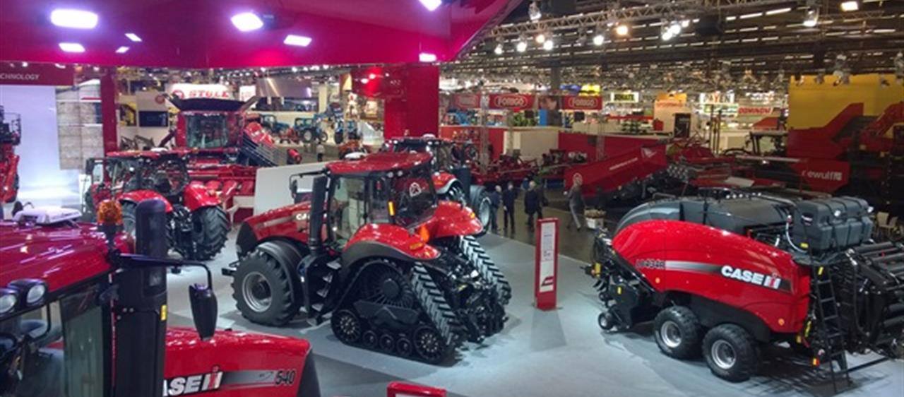 Case IH presents the first 2015 innovations at SIMA in Paris